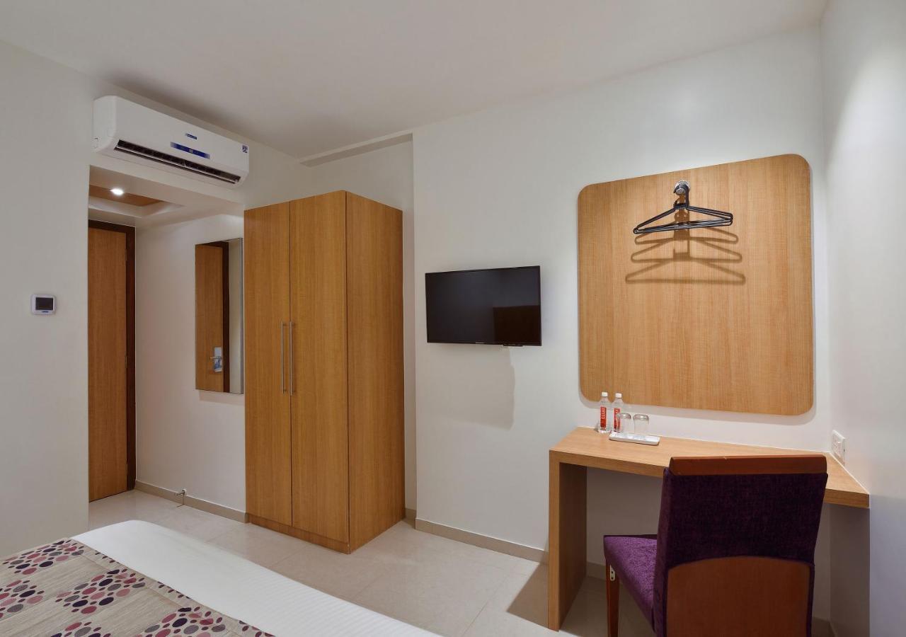 Hotel Leafio-Near Airport 孟买 外观 照片